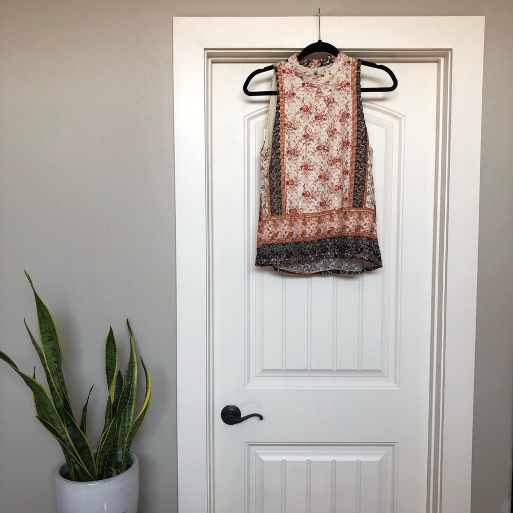 sleeveless lace top
